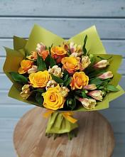 Букет цветов из:  Альстромерии и Розы в Зуевке Курской области