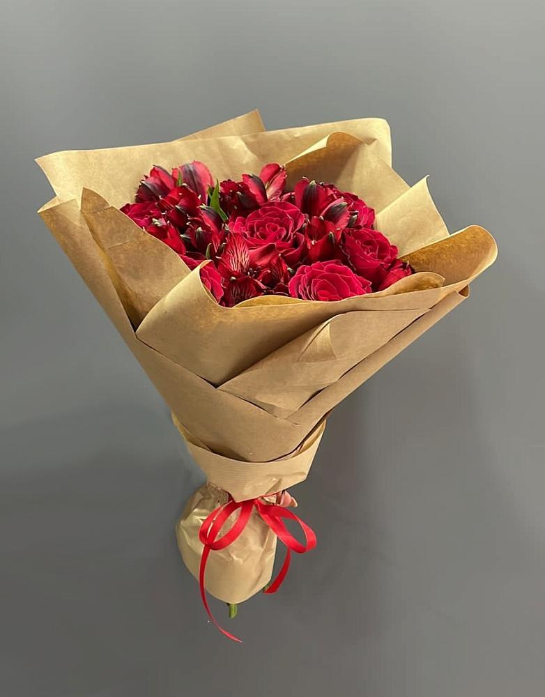 Букет цветов из: Альстромерии и Розы в Зуевке Курской области