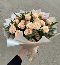 Букет Кремовые розы Латте в Зуевке Курской области