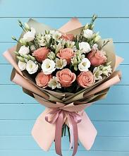 Букет цветов из:  Розы, Альстромерии и Лизиантусы в Зуевке Курской области