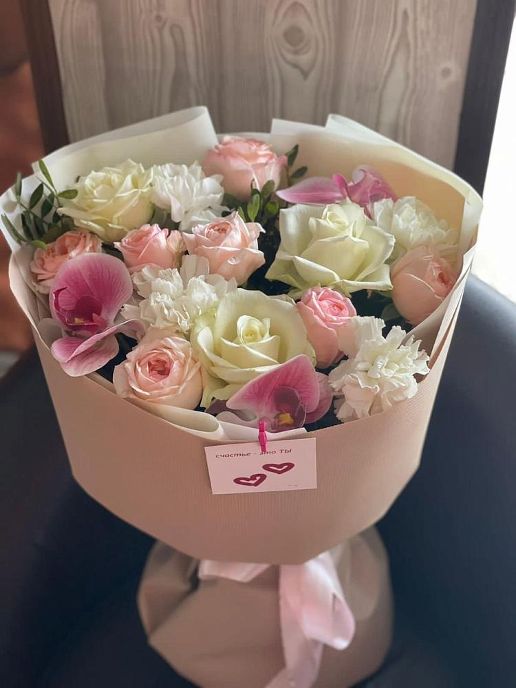 Букет цветов из: Орхидеи, Розы и Гвоздики в Зуевке Курской области