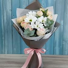 Букет цветов из:  Хризантемы и Розы в Зуевке Курской области