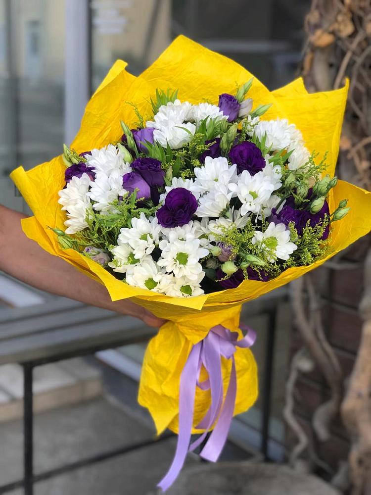 Букет цветов из: Ирисы, Хризантемы и Ромашки в Зуевке Курской области