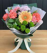 Букет цветов из:  Гвоздики, Розы, Герберы и Хризантемы в Зуевке Курской области