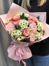 Букет цветов из:  Гвоздики, Розы и Хризантемы в Зуевке Курской области