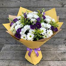 Букет цветов из:  Ирисы, Хризантемы и Ромашки в Зуевке Курской области