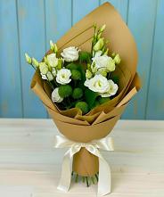 Букет цветов из:  Хризантемы и Лизиантусы в Зуевке Курской области