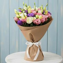 Букет цветов из:  Лизиантусы в Зуевке Курской области