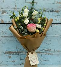 Букет цветов из:  Розы и Лизиантусы в Зуевке Курской области